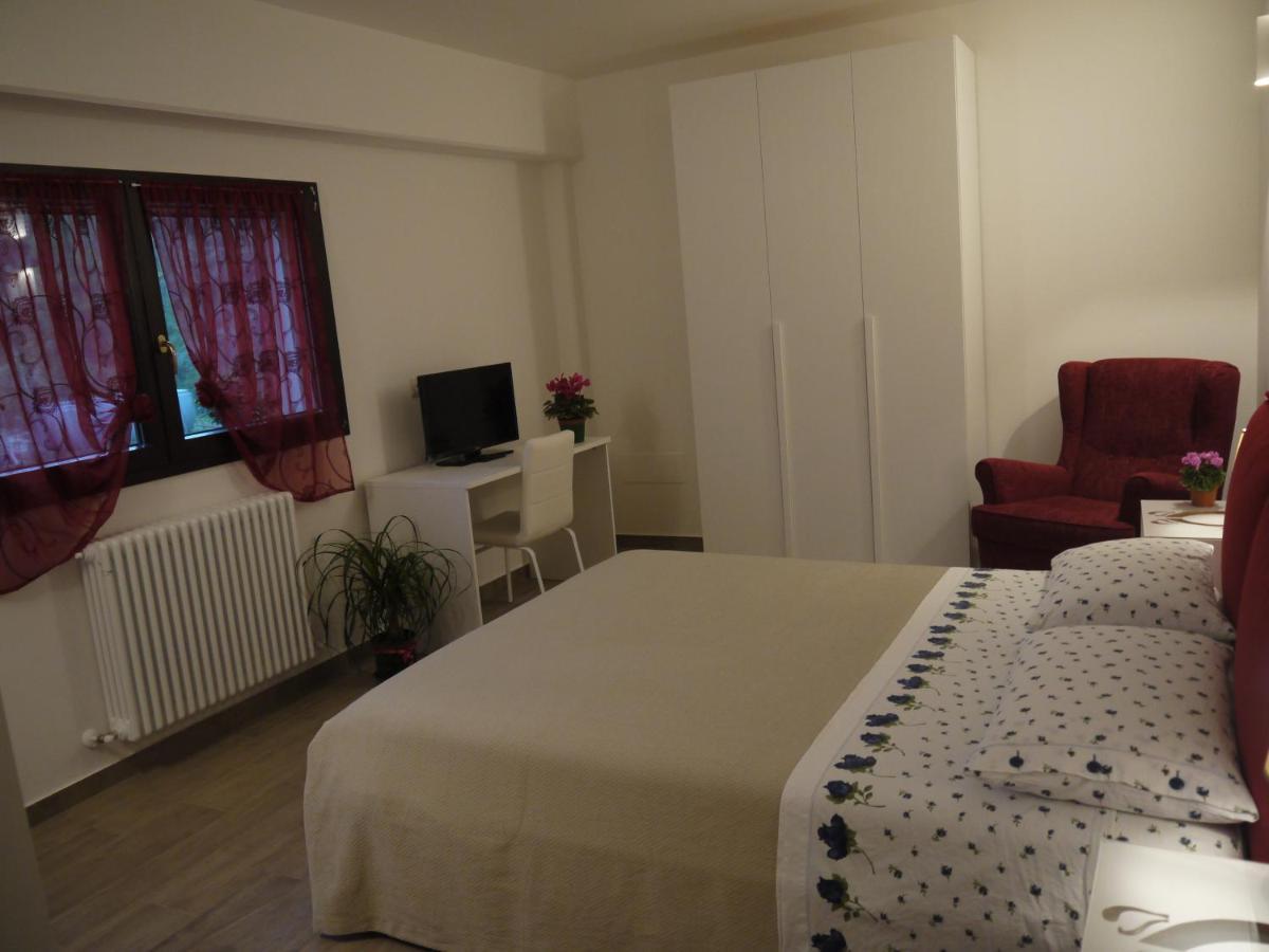 Bed and Breakfast "Cara Pace" In Collina Per Famiglie à Montefiore Conca Extérieur photo