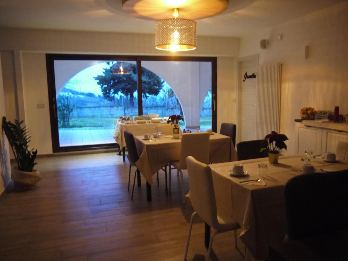 Bed and Breakfast "Cara Pace" In Collina Per Famiglie à Montefiore Conca Extérieur photo