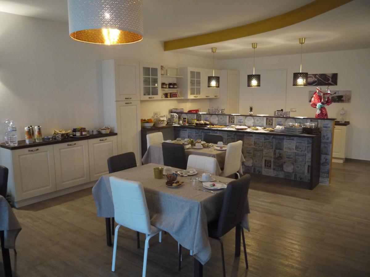 Bed and Breakfast "Cara Pace" In Collina Per Famiglie à Montefiore Conca Extérieur photo